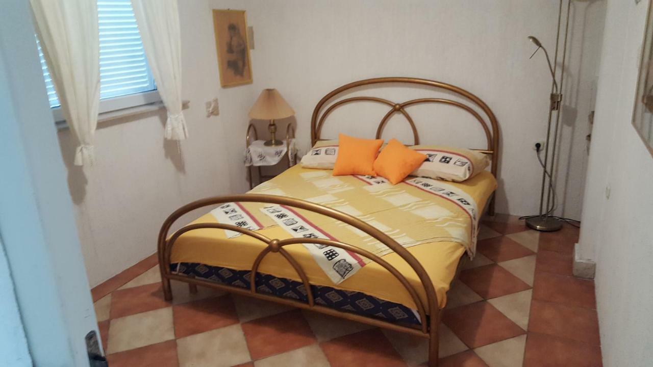 Apartments Lopar Story Екстер'єр фото