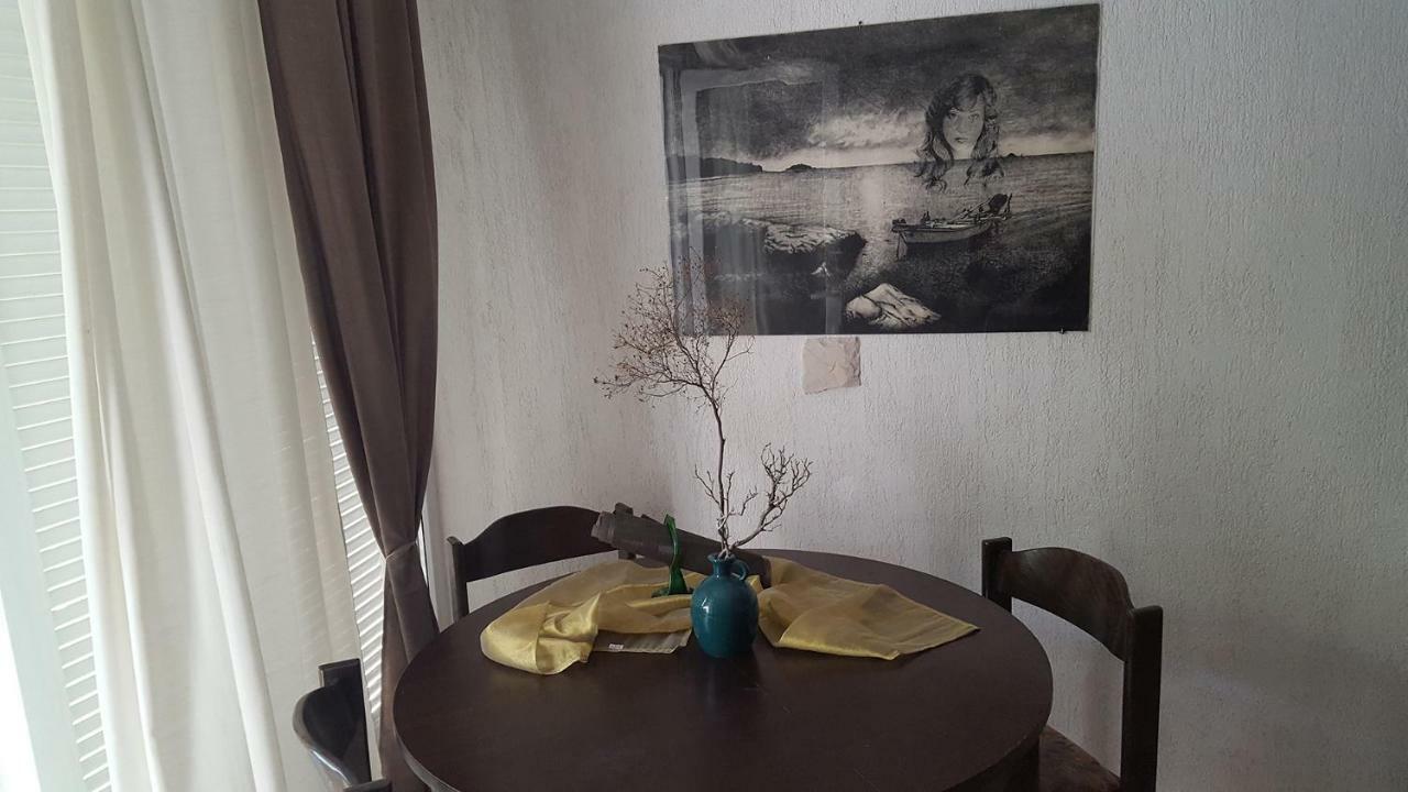Apartments Lopar Story Екстер'єр фото